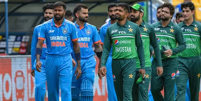 অবশেষে ভারত ও পাকিস্তান মুখোমুখি হচ্ছে, কলম্বোতে দর্শকের ভীড়