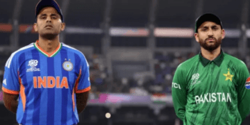 ব্যাটিংয়ে ধুঁকছে পাকিস্তান