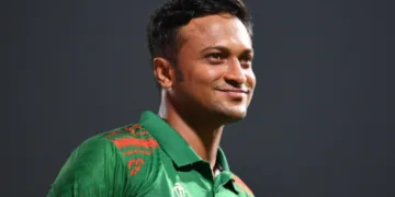 দেশে ফেরা নিয়ে সাকিব বললেন- আপনারা অনেক দূর চিন্তা করে ফেলেছেন