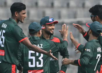 ১১৪ রানেই পাকিস্তানকে অলআউট করলো বাংলাদেশ