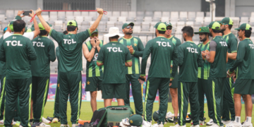 পাকিস্তানের একাদশে অভিষিক্ত চার, বাংলাদেশ একাদশে ফিরেছেন আফিফ