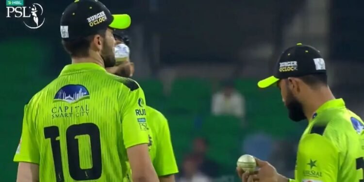 বল টেম্পারিং করে নিষিদ্ধ হতে যাচ্ছেন ফখর জামান