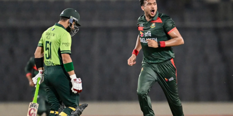 রোমাঞ্চকর ম্যাচে পাকিস্তানকে হারিয়ে সিরিজ বাংলাদেশের