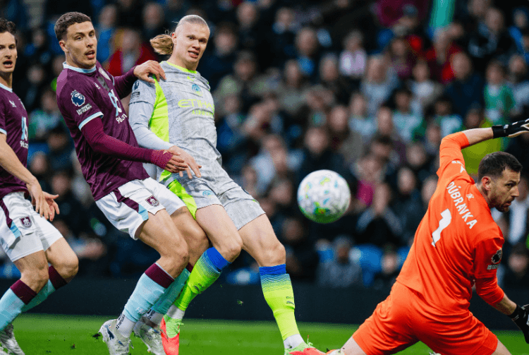 প্রিমিয়ার লিগে শিরোপার আরো কাছে সিটি