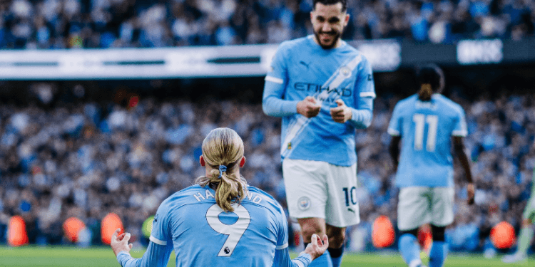 আর্সেনালকে হারিয়ে শিরোপার লড়াইয়ে ম্যান সিটি