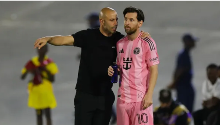 পদত্যাগ করলেন মেসিদের কোচ