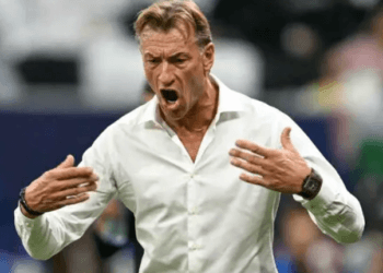 বিশ্বকাপের আগে কোচ বরখাস্ত করলো সৌদী আরব