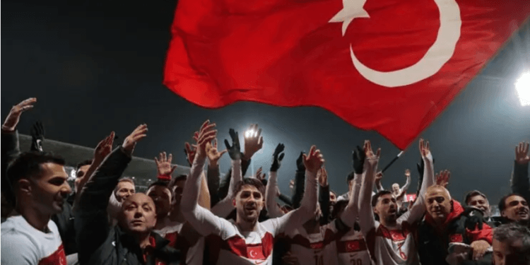 ইতালির বিদায়ের দিনে দুই যুগ পর বিশ্বকাপে তুরস্ক, পাঁচ দশক পর কঙ্গো