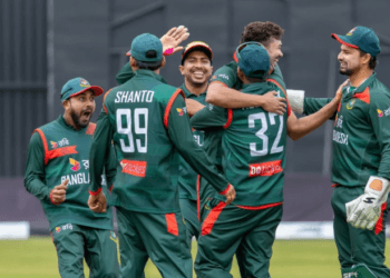 জিম্বাবুয়েকে ব্যাটিংয়ে পাঠিয়ে নিয়ন্ত্রিত বোলিং বাংলাদেশের