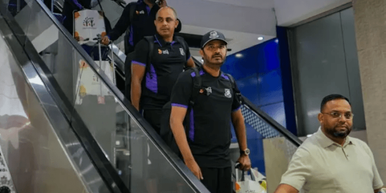 দেশে ফিরেছে বাংলাদেশ দল, বোলিং কোচ বলছেন- টস পক্ষে এলে খেলা ঘুরে যেতে পারতো