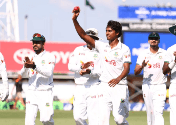 রেকর্ড গড়লেন বাংলাদেশের পেসাররা, অস্ট্রেলিয়া অলআউট ১৯৮ রানে