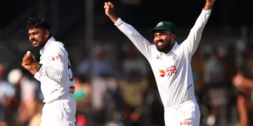 এগিয়ে থেকে অস্ট্রেলিয়ায় তৃতীয় দিন শেষ করলো বাংলাদেশ