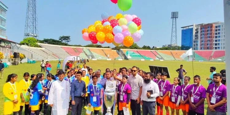 ঢাকার টিকিট পেতে সিলেটে লড়ছে ৬ একাডেমি