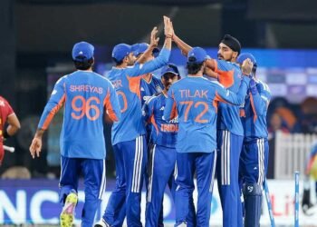 ওয়েস্ট ইন্ডিজকে হারিয়ে সিরিজে এগিয়ে গেল ভারত